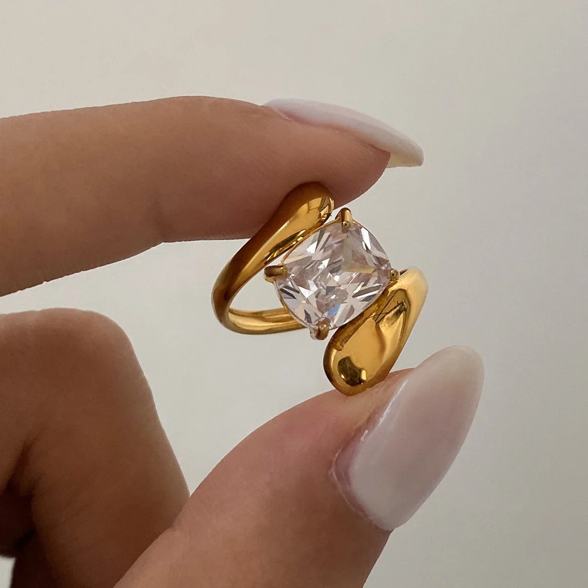 Water Drop Shaped Large Zircon Rings Plated Ring