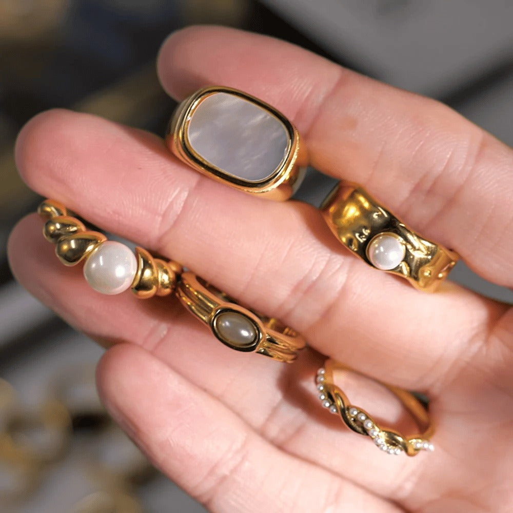 LIORA Geometric Fashion Ring