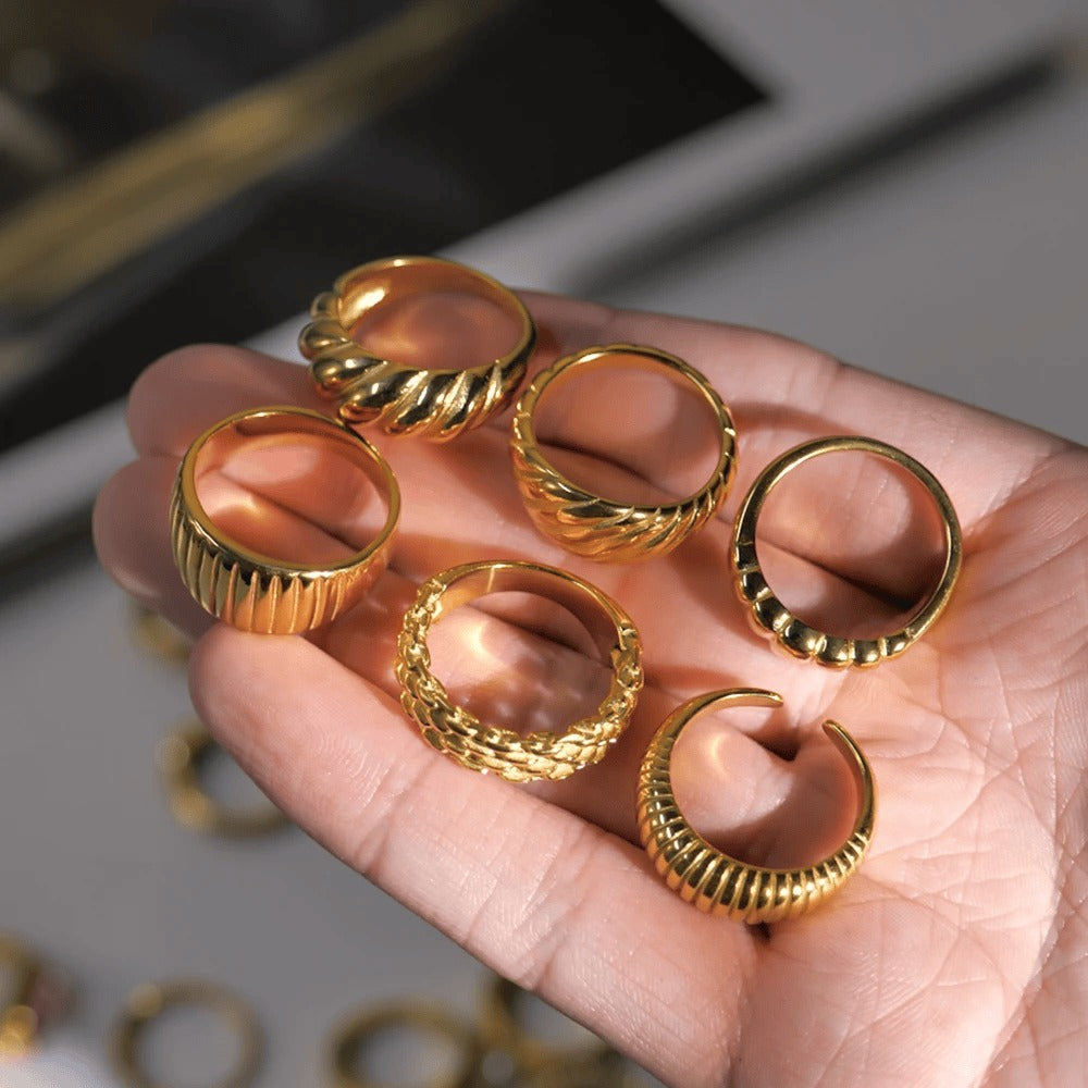 LIORA Geometric Fashion Ring