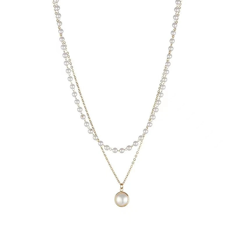 Elegant pearls necklace