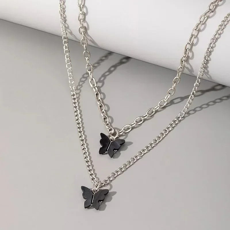 Elegant V-shaped geometric pendant necklace