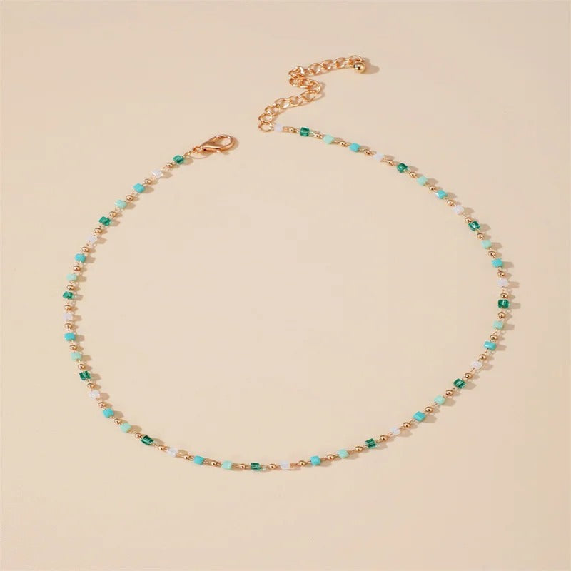 Multicolored gold-plated pebbles necklace