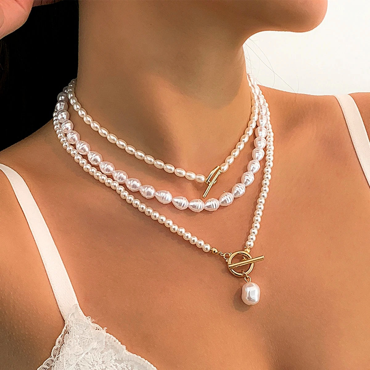 Elegant Pearl Necklace
