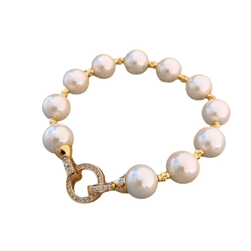 2025 New Arrival Retro Light Luxury Elegant Zircon Circle Pearl Bracelet