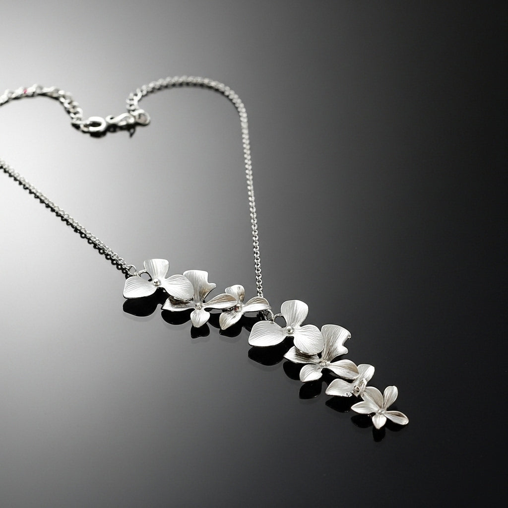Vintage silver flower necklace