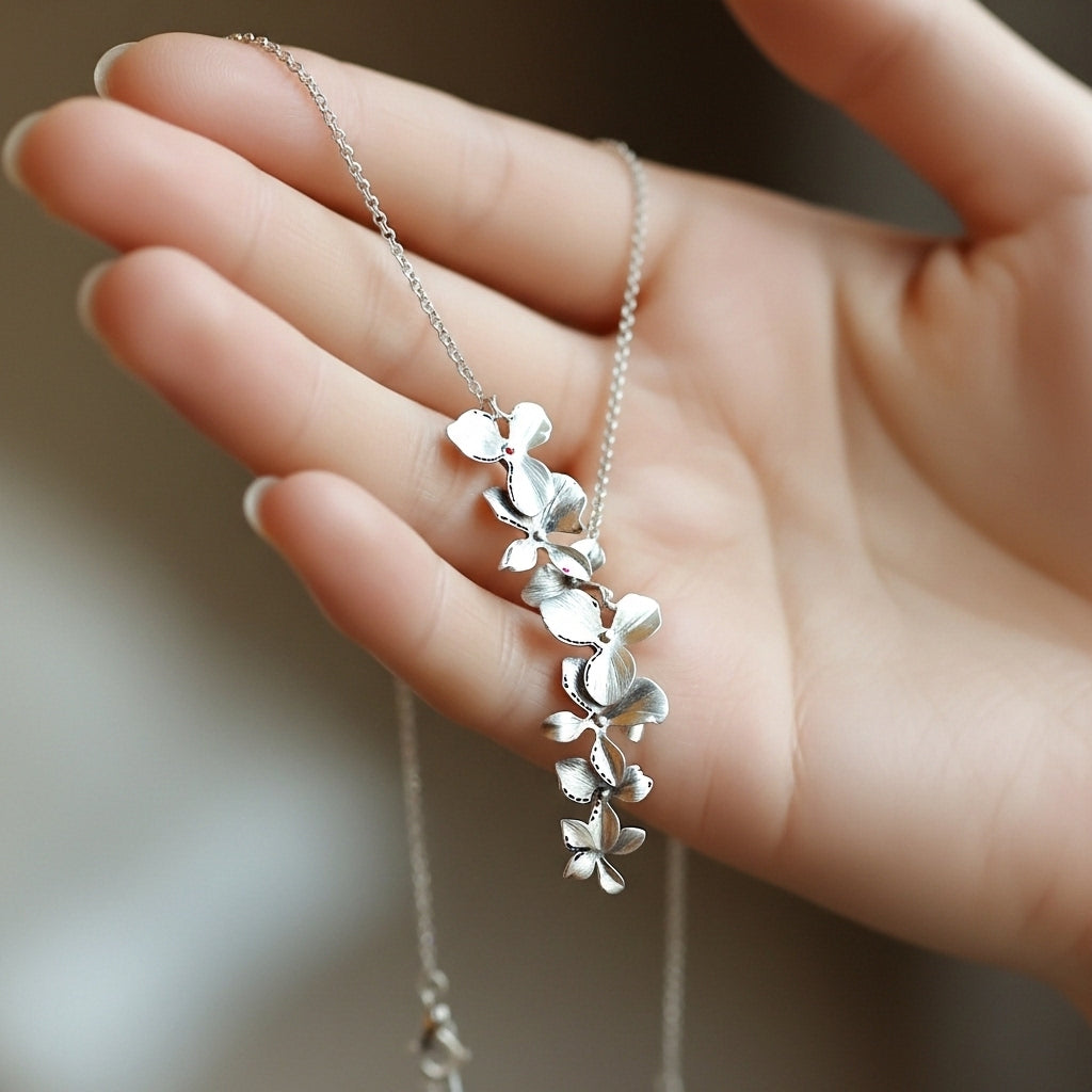 Vintage silver flower necklace