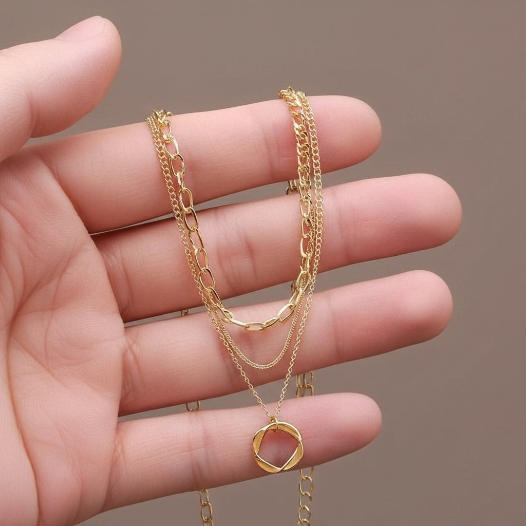 Vintage gold layered chain & pendant necklace