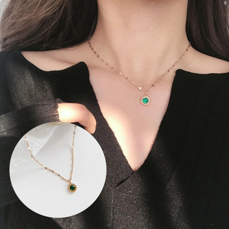 Time Necklace with Emerald in Gold