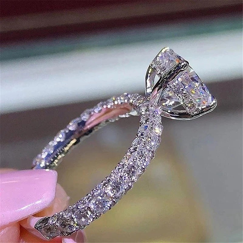 Exquisite Fashion Silver Color Engagement Rings Zircon Stones Ring
