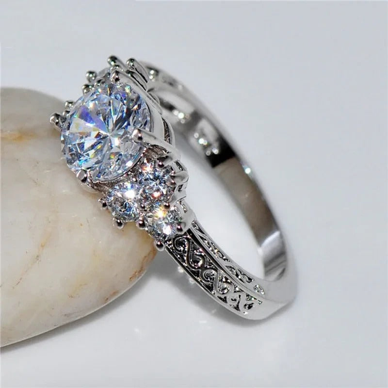 Exquisite Fashion Silver Color Engagement Rings Zircon Stones Ring