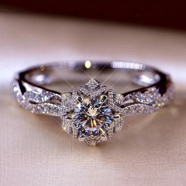 Exquisite Fashion Silver Color Engagement Rings Zircon Stones Ring