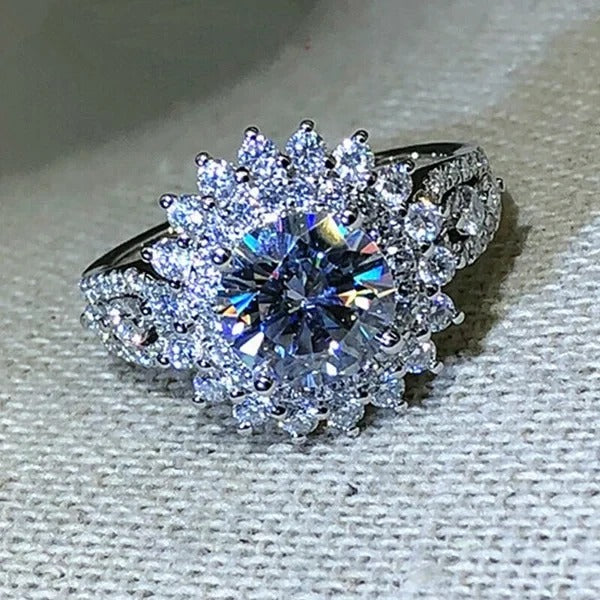 Exquisite Fashion Silver Color Engagement Rings Zircon Stones Ring
