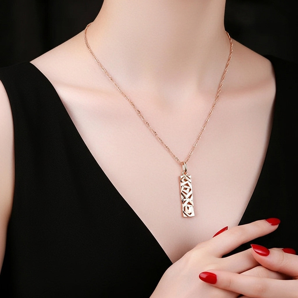 Elegant necklace in silver and gold
